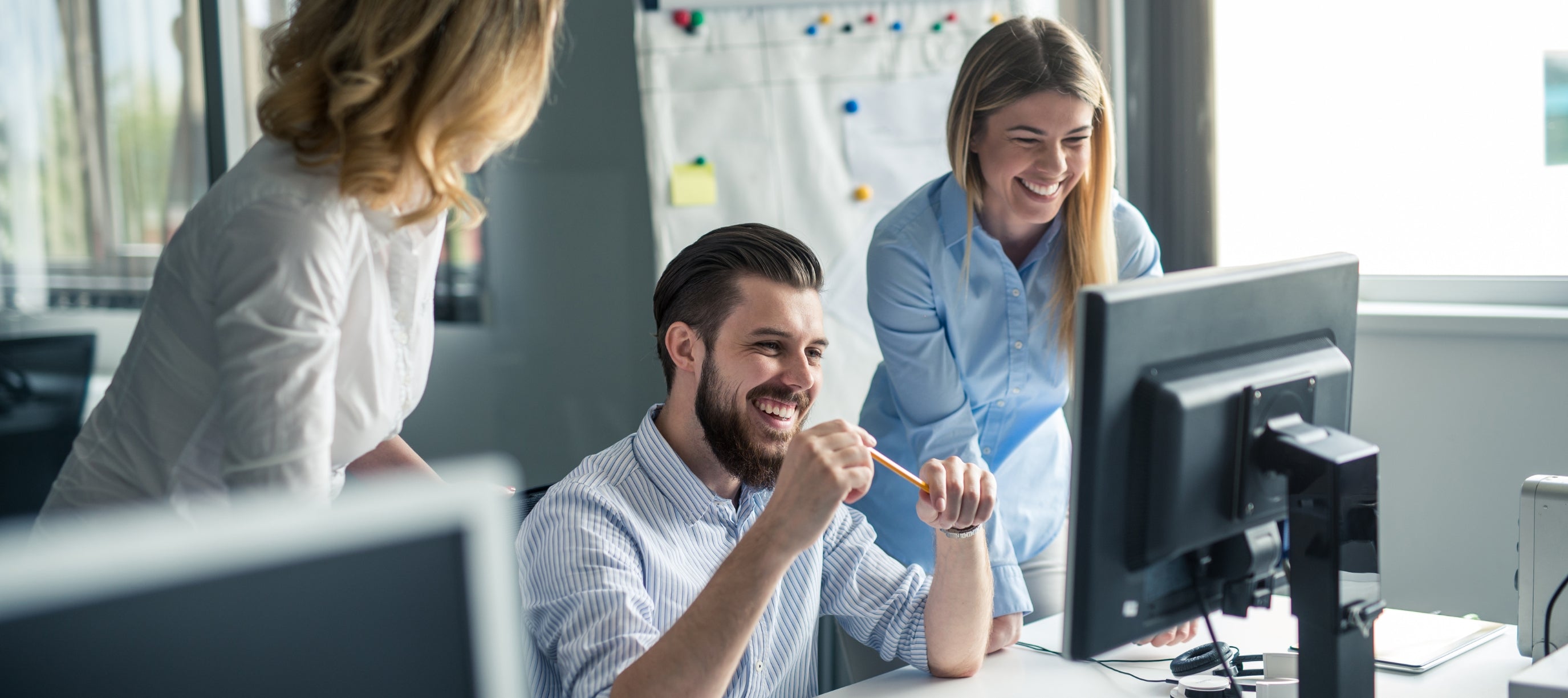 The Advantages of Working with Three Monitors